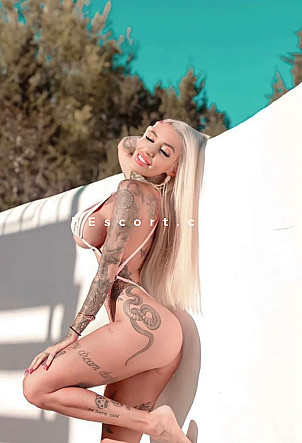 Nicole - Girl escort in Barcelona