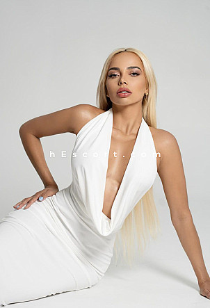 Yesenia - Girl escort in Ibiza