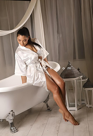 MARTINA - Chica escort en Benidorm