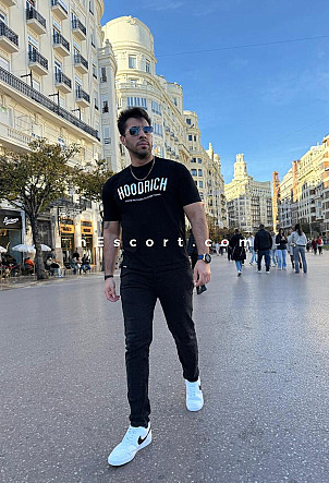 Benjamin - Male escort in Valencia