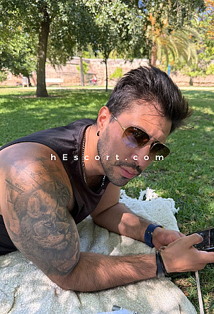 Benjamin - Male escort in Valencia