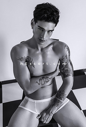 Angel - Male escort in Madrid