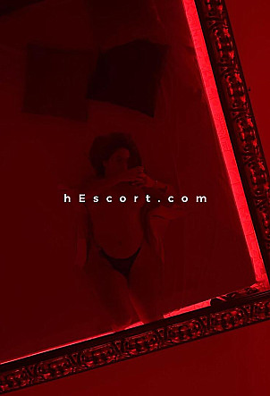 Violeta - Chica escort en Barcelona