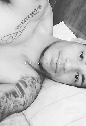 Alex - Male escort in Madrid