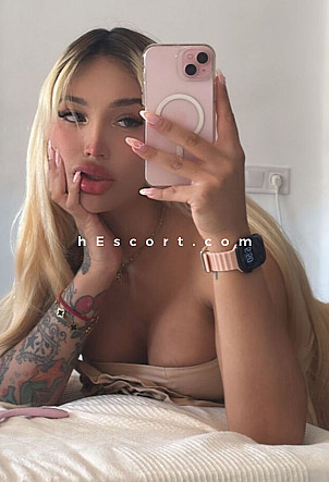 Victoria - Trans escort in Madrid