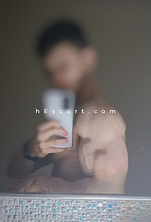 Leo - Hombre escort en Barcelona