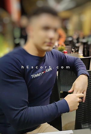 Leo - Hombre escort en Barcelona