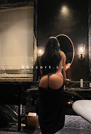Valeria - Chica escort en Marbella