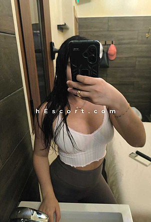 Hillary - Chica escort en Torrevieja