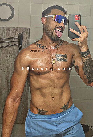 JORDAN - Male escort in Bilbao
