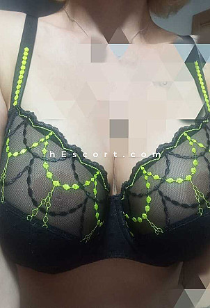 Tania - Girl escort in Donostia-San Sebastián