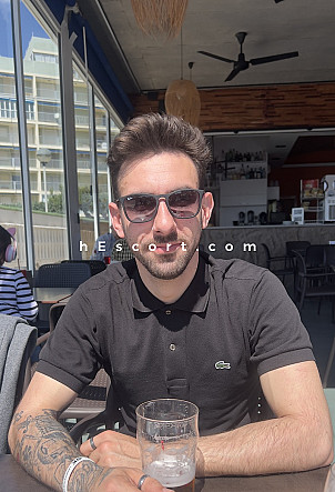 Adrian - Hombre escort en Valencia