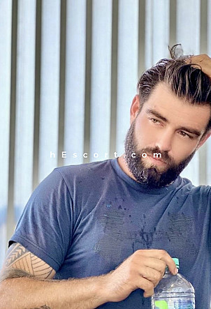 Alan - Hombre escort en Madrid