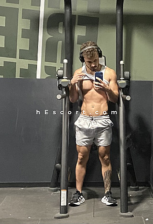 Lucas - Male escort in Madrid