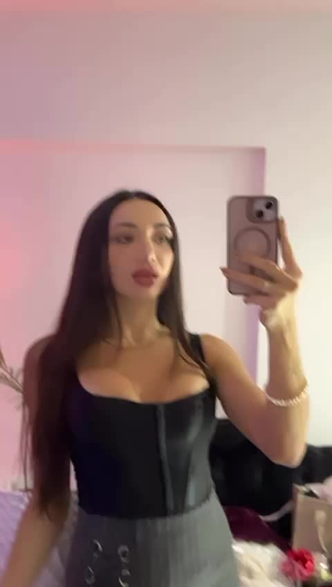 Larisa video